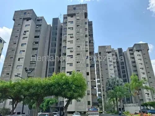 Gabi Tiene En Alquiler Este Bello Apartamento En Barquisimeto Nueva Segovia, Cod 26 15231, Conectado A Planta Electrica, Posee 3 Habitaciones, 3 Baños En Optimas Condiciones.