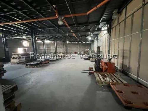 Alquiler Galpon Industrial El Encantado 1200m2 Con Area De Oficinas - Area De Carga - Montacargas