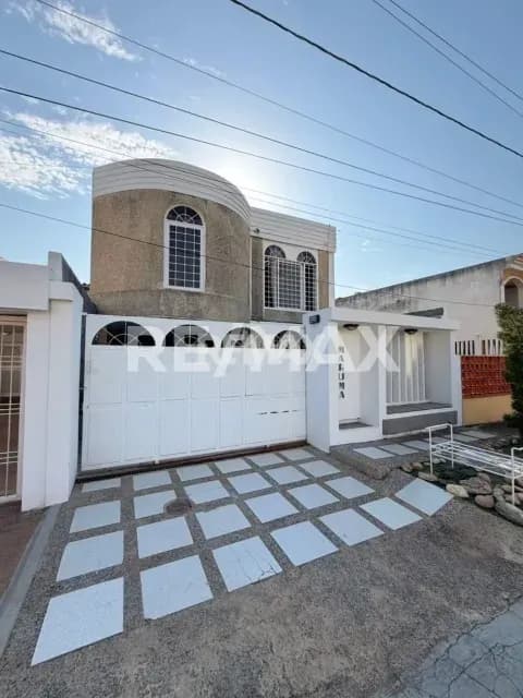 TOWNHOUSE EN ALQUILER EN LAGO MAR BEACH