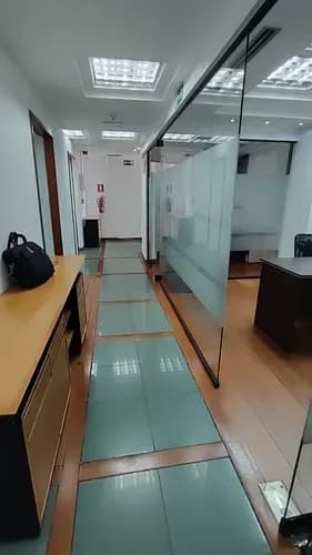 Oficina Amoblada De 150 M2 En Venta Multicentro Empresarial Del Este Chacao Ref: 200.000 Neg (eg)
