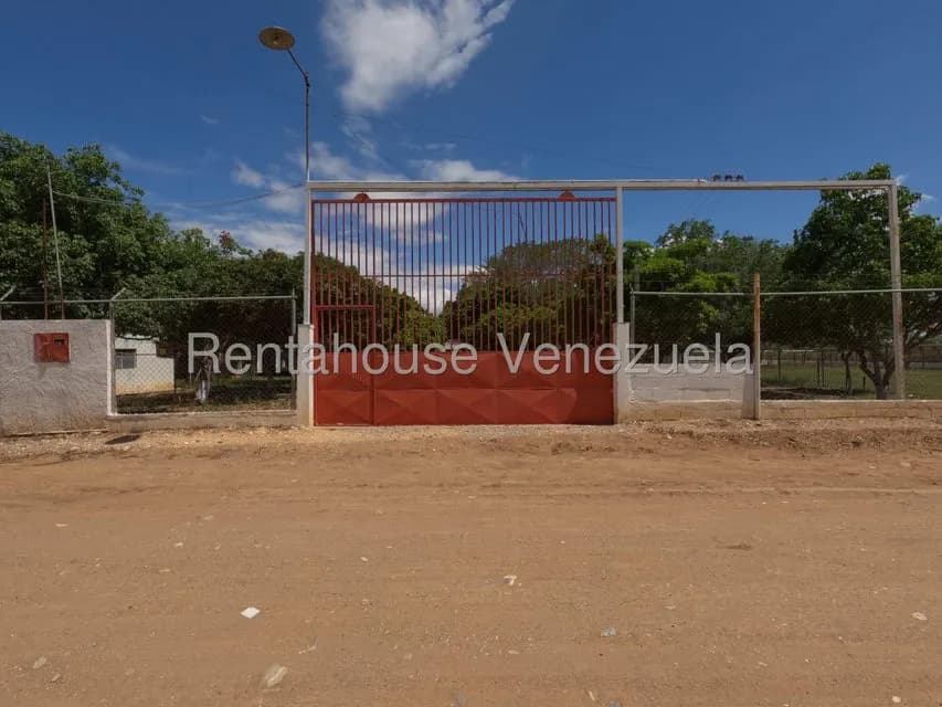 Comercial (Club Campestre) en Venta en Parroquia El Cuji, Lara