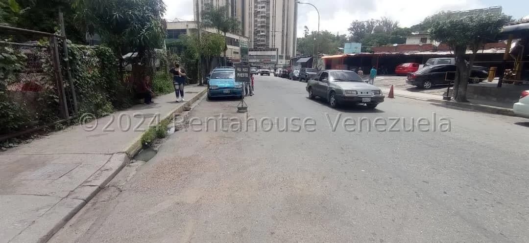 Terreno (Comercial) en Venta en Municipio Guaicaipuro, Miranda