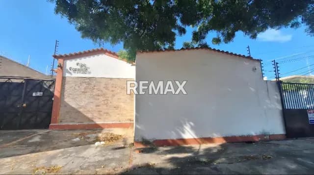 Vendo Casa Quinta en Sector Santa María, calle 71 con Av. 26. Diagonal al Colegio Martin Luther King