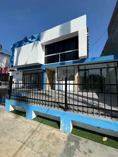 Se Alquila Casa Comercial Con 3 Amplios Locales La Viña
