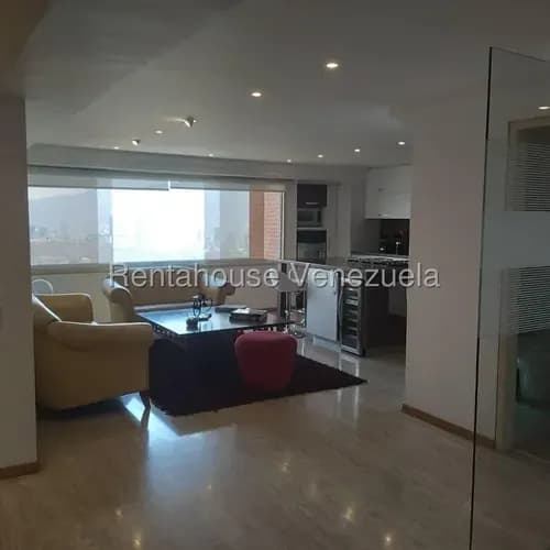 Af- Apartamento En Venta En Colinas De Bello Monte, Amueblado, Edificio Con Puestos De Visitante, Gimnasio Y Vigilancia