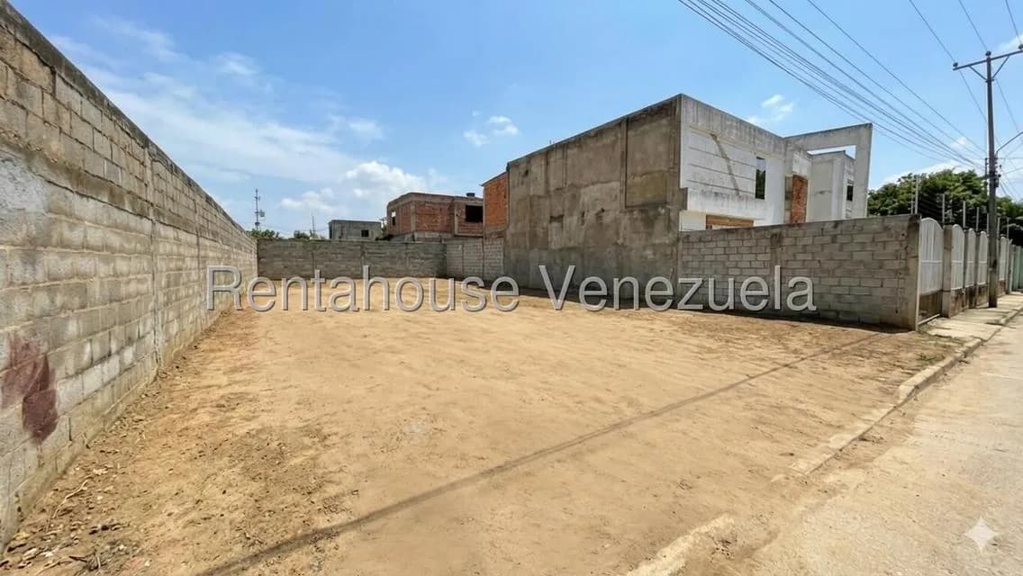Terreno (Residencial) en Venta en Avenida 34, Zulia