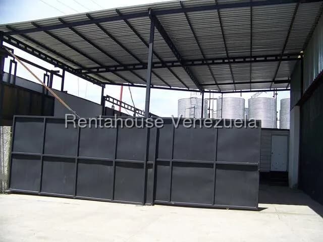 Comercial (Galpon - Deposito) en Alquiler en Vega Arriba, Miranda