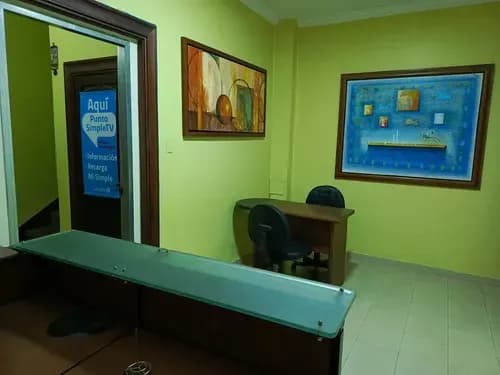 Alquilo Oficina 25 Mt2. Casa Comercial. Urb. Los Caobos. Municipio Libertador.