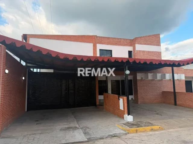 En venta townhouse en Manantial Dorado san diego