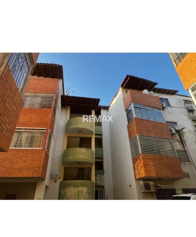 Bello apartamento venta en puerta maraven, urbanización balcones de Paraguaná