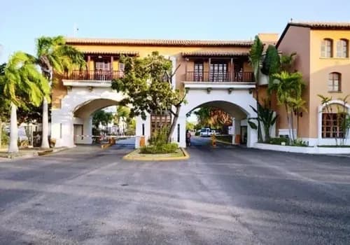 En Alquiler Apartamento Duplex En El Exclusivo Conjunto De Pueblo Viejo