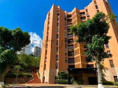 Hermoso apartamento en alquiler en La Alameda , Caracas