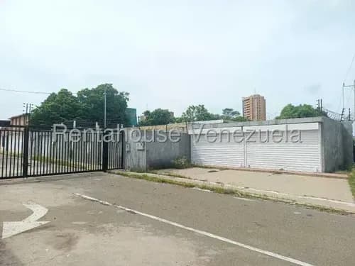 Casa Comercial En Venta En Av Universidad Mls #25-8554 R.q