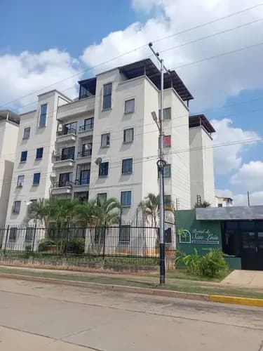 Apartamento En Venta En Conjunto Residencial Portal De San Luis, Valencia. Zenaida Quintero