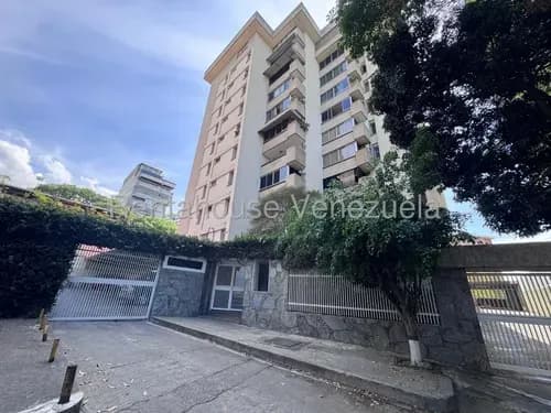 Apartamento En Alquiler, La Campiña #26-18003