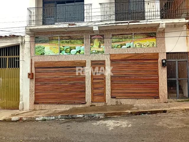 En Venta!! Local Comercial a pie de calle ubicado en Pleno Centro de Colon a una cuadra de la Alcaldía.