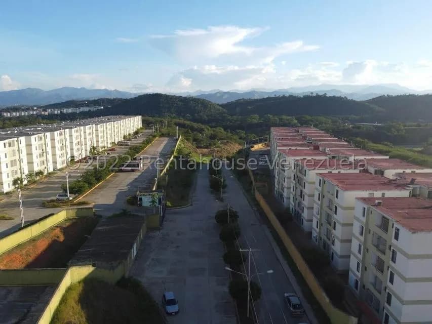 Terreno (Residencial) en Venta en Las Juajuitas, Miranda
