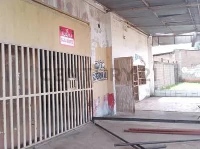 Local comercial en alquiler en avenida principal de Punta de Mata