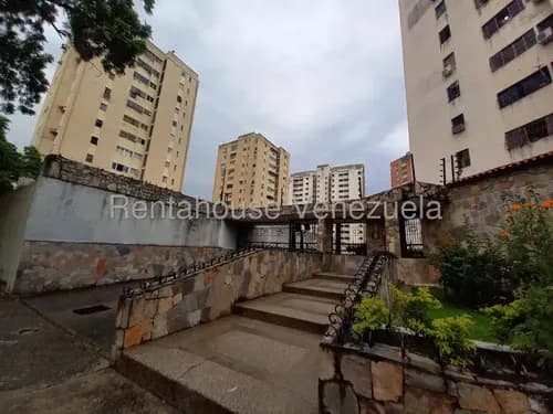 Se Vende Apartamento En Valencia - Trigal Norte (inm 26-6629) Oportunidad, Ubicacion Estrategica Zona Norte, Piso Bajo, Semi Amoblado, Operativo Y Conservado. Contactanos! Solo Cliente