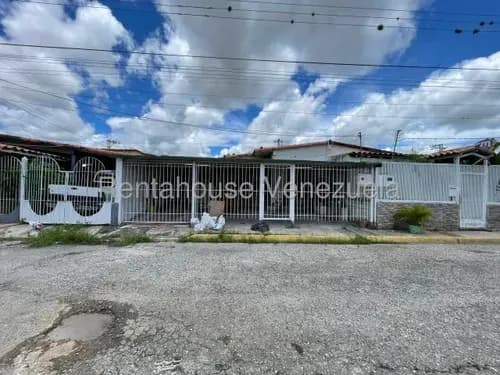 Lcda. Milagros Carrasquel Casa Alquiler Cabudare Lara Valle Hondo Economica Residencial Economico Código Inmobiliaria Rent-a-house 26-1159