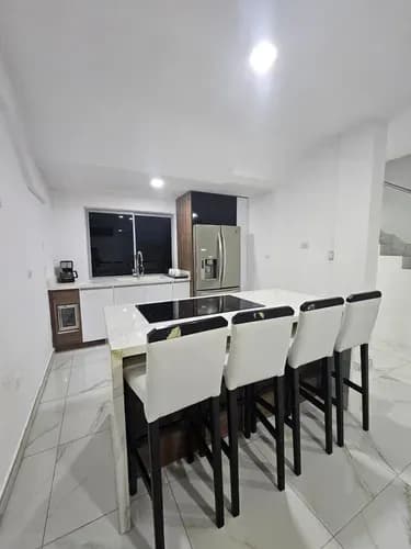 Townhouse Moderno En San Diego