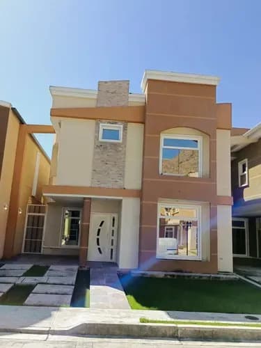 Rivero Bienes Raices Vende Casa Unifamiliar En La Urb Los Rauseos