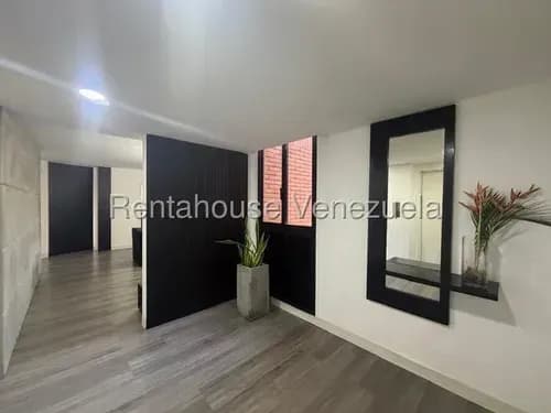 Daniela Linarez Vende Espectacular Apartamento De 211 M2 Con Hall De Entrada, Acogedora Sala, Amplia Cocina Moderna Con Comedor Integrado, Piscina, Nueva Segovia Barquisimeto