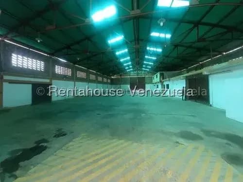 Jean Pavon Tiene Excelente Galpón De 1000 Mt2 En Alquiler En La Zona Industrial Il Oeste De Barquisimeto Lara 8 3 1 3