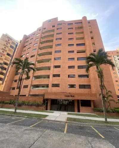 Apartamento En Venta En La Trigaleña Valencia | 200m2 | Piso Bajo | Planta Eléctrica 100% | Tanque De Agua Sobre Dimensionado (e&m)