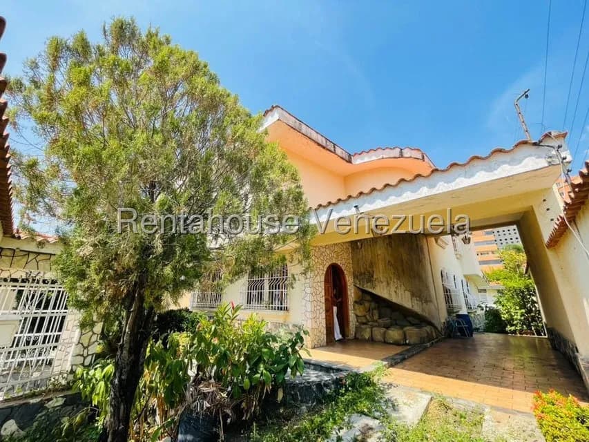 Casa (Duplex) en Venta en Andres Bello, Aragua