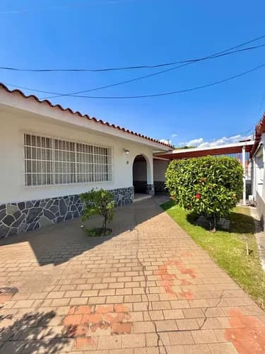 Se Vende Casa Residencias Del Centro. Maracay
