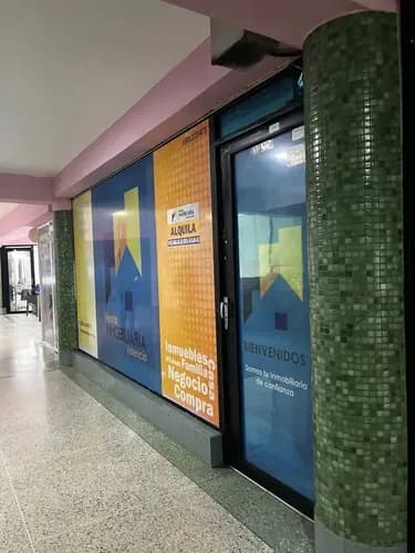 Angelica Rivas Alquila Local Comercial En Centro Comercial Paseo Garibaldi, Valencia Vzla