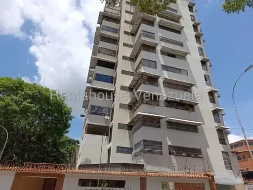 Apartamento En Venta Las Acacias - Av. Roosevelt 26-19748 Fm
