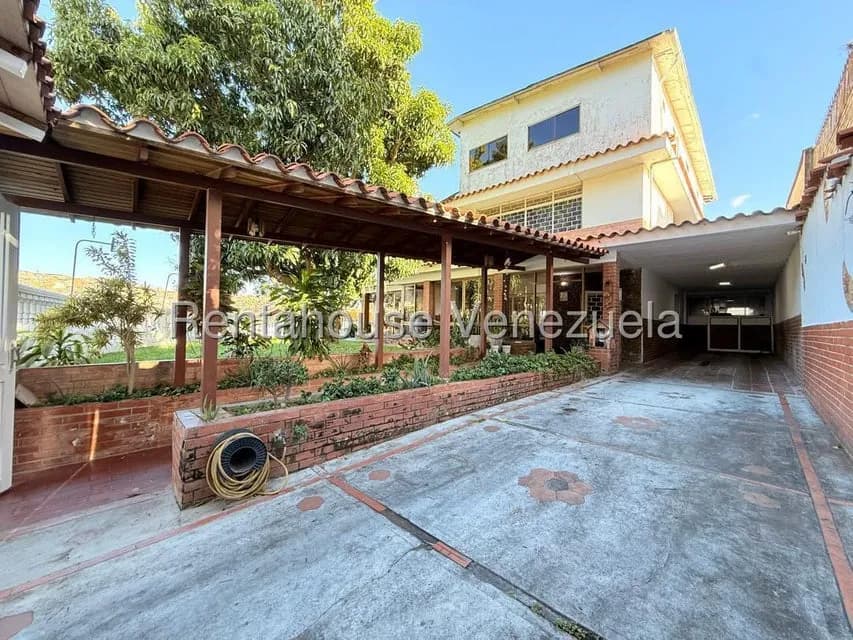 Casa (Multipes Niveles) en Venta en El Marques, Distrito Metropolitano