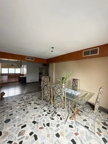 Apartamento En Venta Edif San Miguel Av Bolívar Piso Alto Consta De :189 Mts 4 Habitaciones 3 Baños Completos 1 Estacionamiento. An