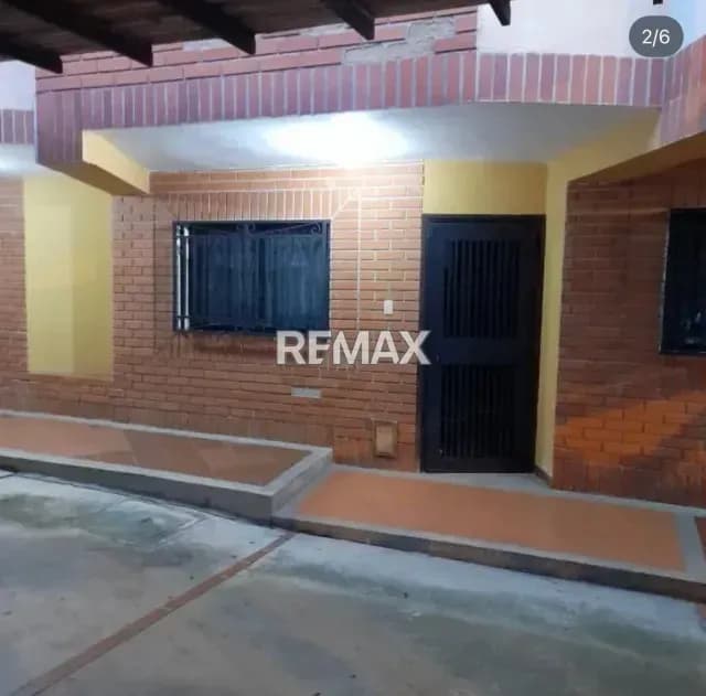 Cómodo apartamento en Alquiler Ubicado en Residencias Doña Berta Sector El Gianny