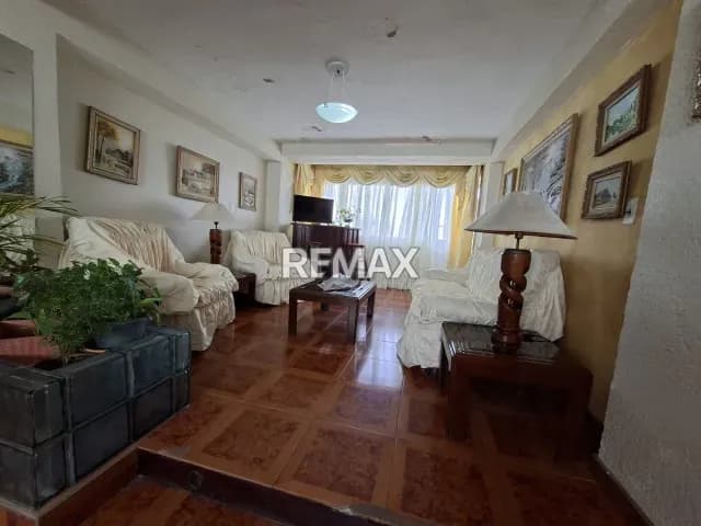 EN VENTA APARTAMENTO EN RESIDENCIAS ANGELICA EN EL MILAGRO