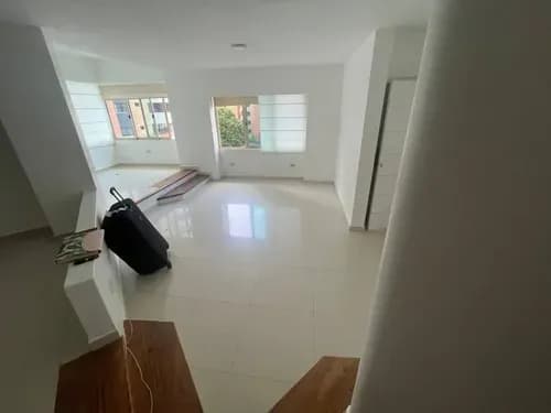 Np Vende Amplio Apartamento Ubicado En La Trigaleña Alta Código 329837