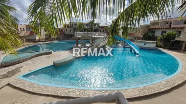 En Venta Apartamento Dúplex en Ciudad Flamingo Villa Cuare