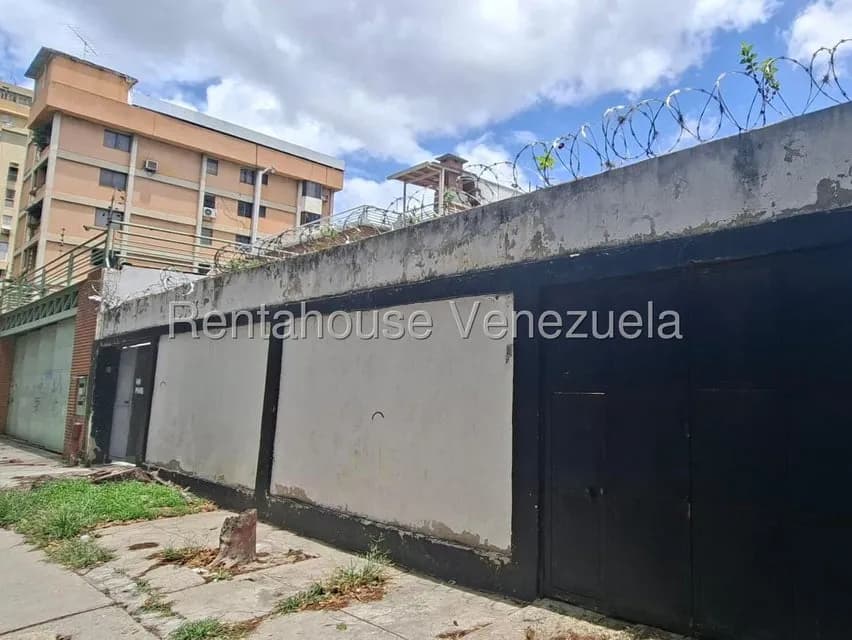 Comercial (Industrial) en Venta en El Paraiso, Distrito Metropolitano