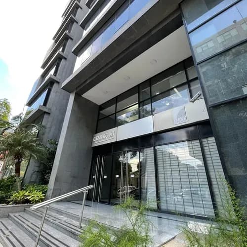 Exclusiva Oficina En Alquiler En La Viña Torre Empresarial A1 Con Planta 100% Lujo Y Confort 28 Puestos De Trabajo Gavip