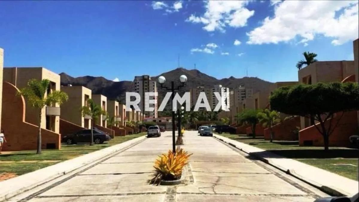 Se vende Casa amoblada, en Valencia, urbanización Trigal Norte