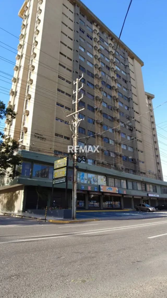 APARTAMENTO EN VENTA EDIFICIO GUAJIRA SUR ZONA ESTE MARACAIBO