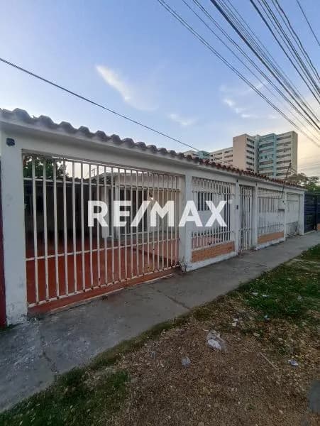 Casa Comercial en Alquiler en Fundalara