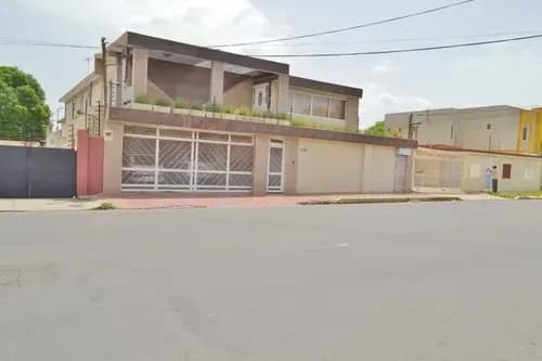 Dg. En Venta Casa De Dos Plantas Amoblada Y Local Comercial Urb. Monte Claro Maracaibod