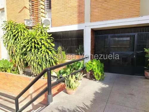 26-12934 Nz Naty Te Ofrece Este Economico Y Espacioso Apartamento (1 Nivel) En Alquiler En Centro