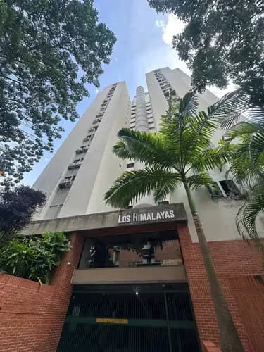 Se Vende Apartamento En Res Los Himalayas El Bosque Valencia