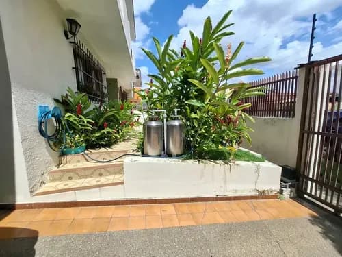 En Venta Casa A Remodelar En Urbanización Trigal Norte, Calle Cerrada, Valencia Estado Carabobo / Emer