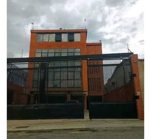 Local Comercial Piso Industrial En Alquiler, Piso 1