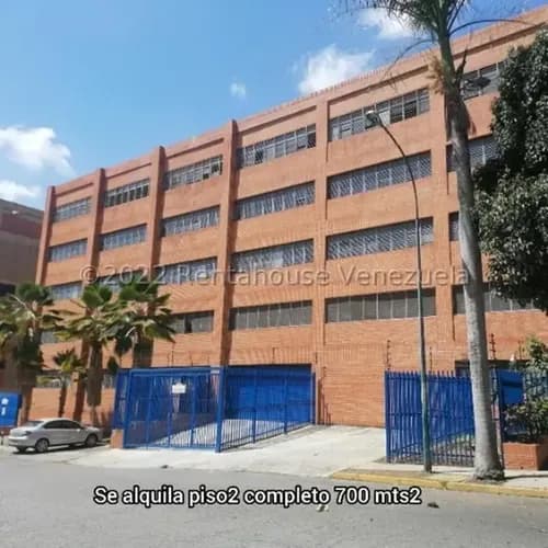 Ms: 26-11762. En Alquiler Piso Industrial En La Urbina. A=700m2, 1b